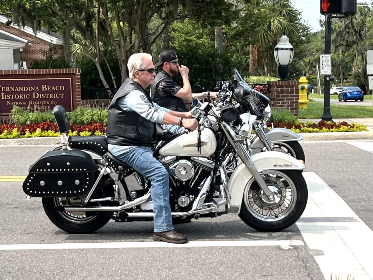 Nächste Ausfahrt links abbiegen nach&nbsp;Florida